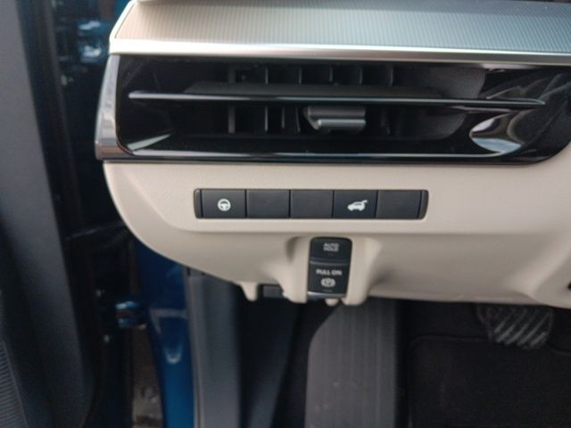 2026 Nissan Murano SL photo 8