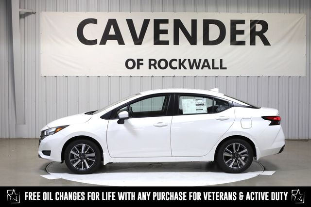 2025 Nissan Versa SV photo 4