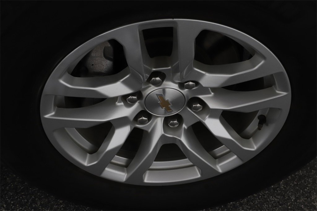 2023 Chevrolet Suburban LT photo 35