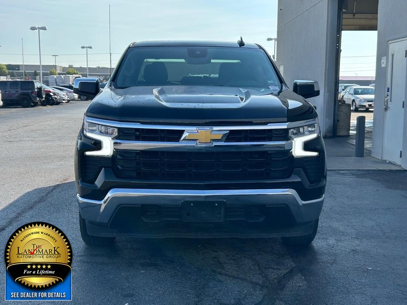 2025 Chevrolet Silverado 1500 LT photo 3