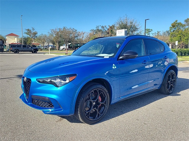 2024 Alfa Romeo Stelvio Quadrifoglio photo 2