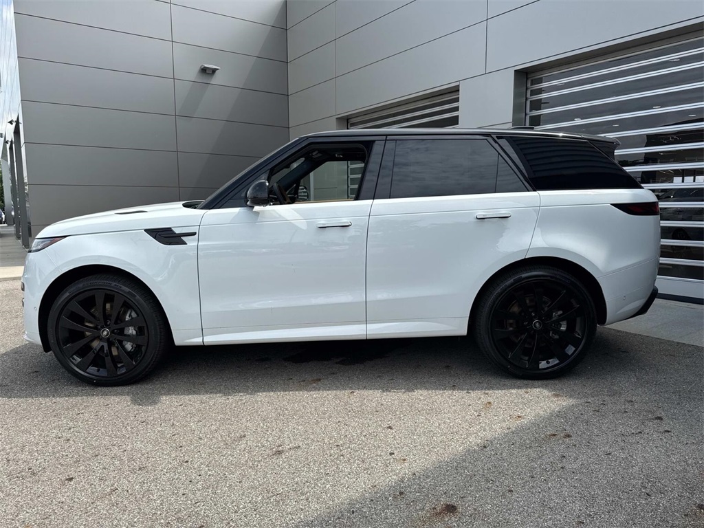 2025 Land Rover Range Rover Sport SE photo 4