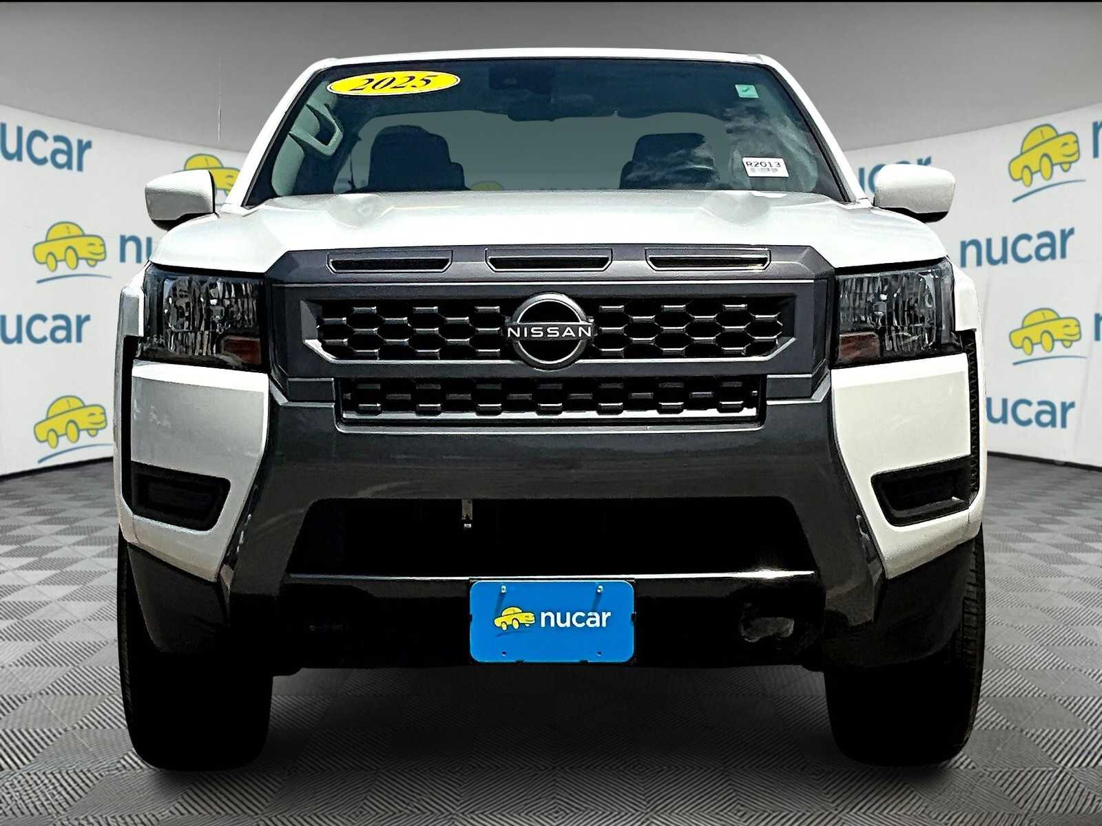 2025 Nissan Frontier SV photo 2