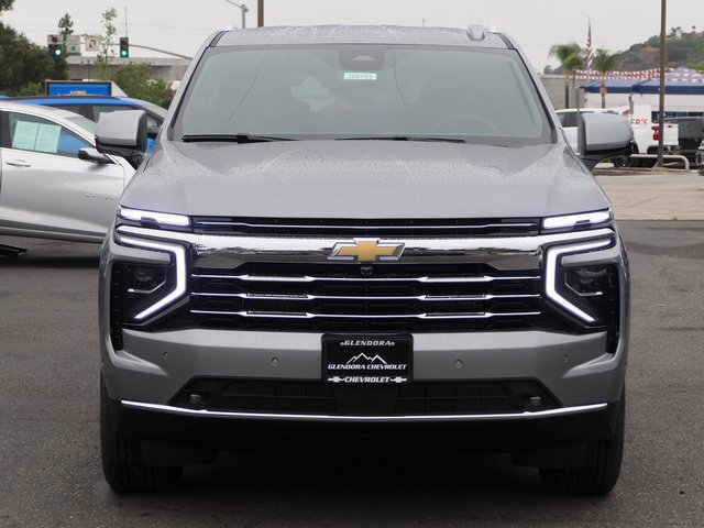 2026 Chevrolet Suburban LT photo 6