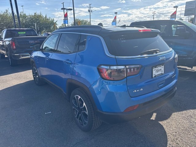 2024 Jeep Compass Limited photo 3