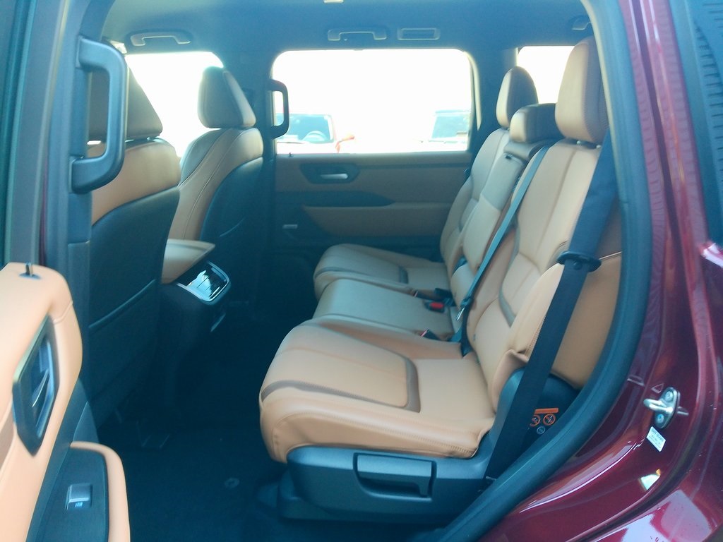 2025 Nissan Armada SL photo 26