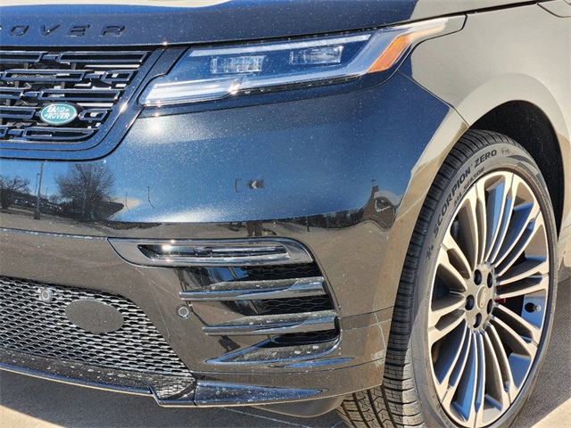 2025 Land Rover Range Rover Velar SE photo 8