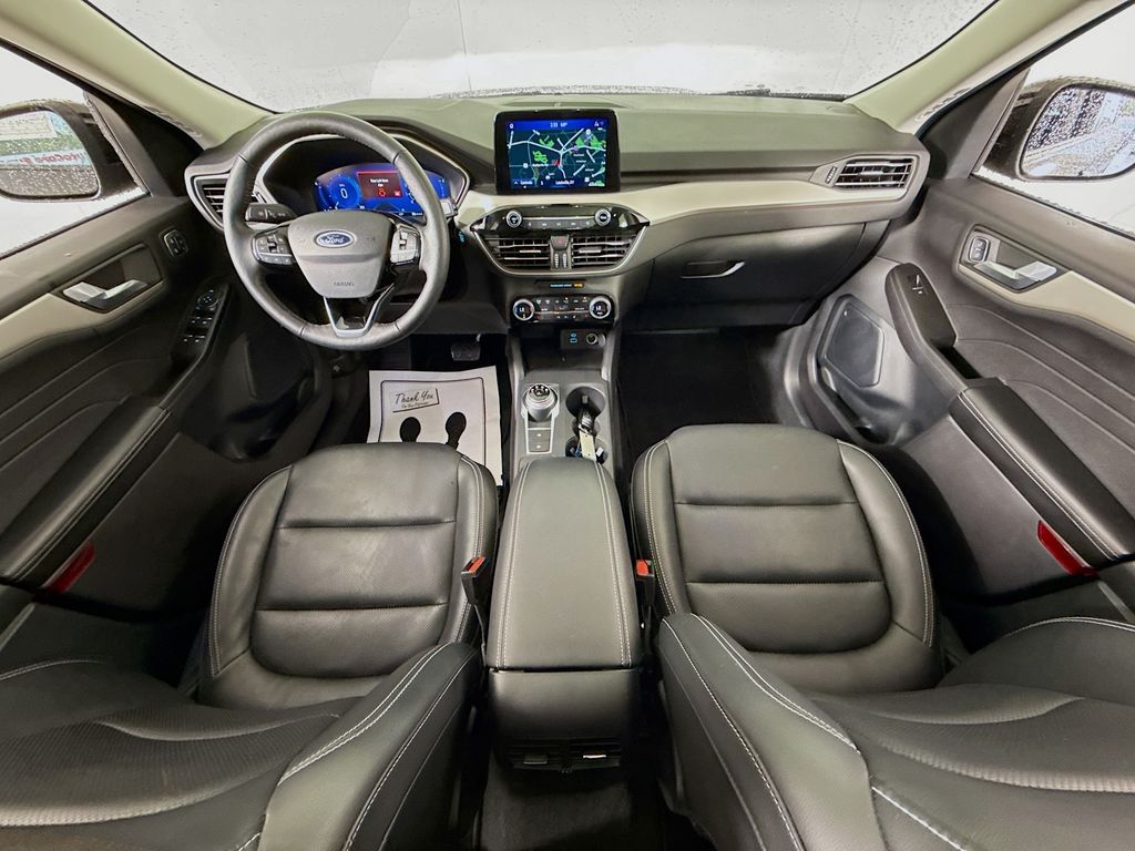 2021 Ford Escape SEL photo 24
