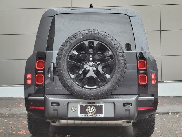 2024 Land Rover Defender 130 Outbound photo 4