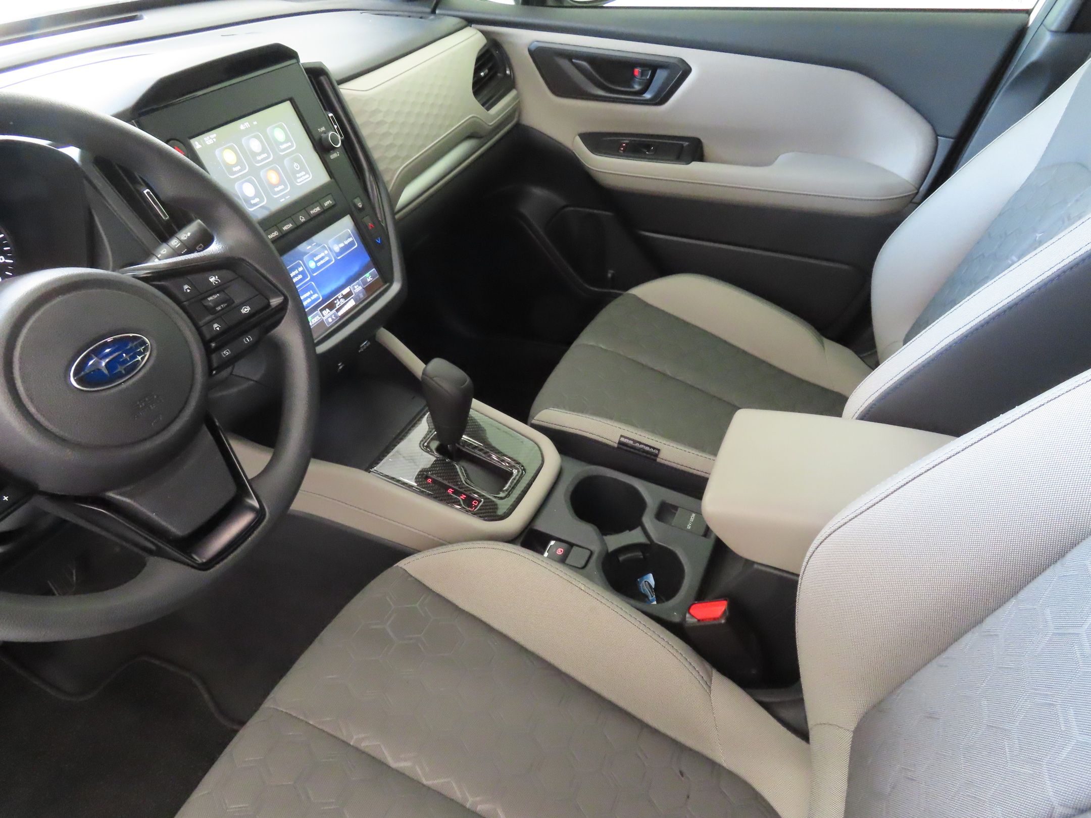 2025 Subaru Forester Base photo 19