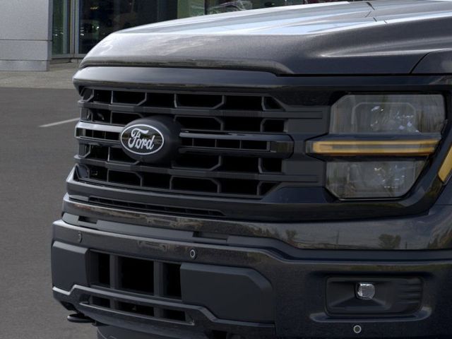 2025 Ford F-150 XLT photo 16