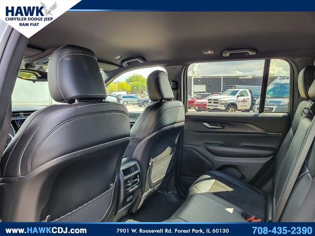 2024 JEEP GRAND CHEROKEE - Image 11