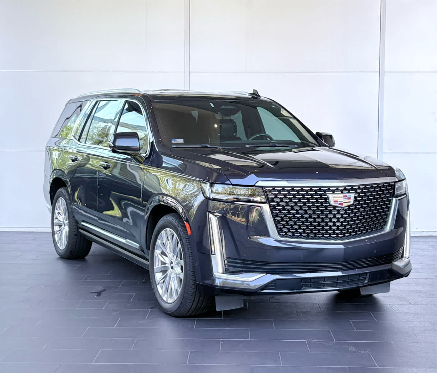 2022 Cadillac Escalade Premium Luxury photo 2
