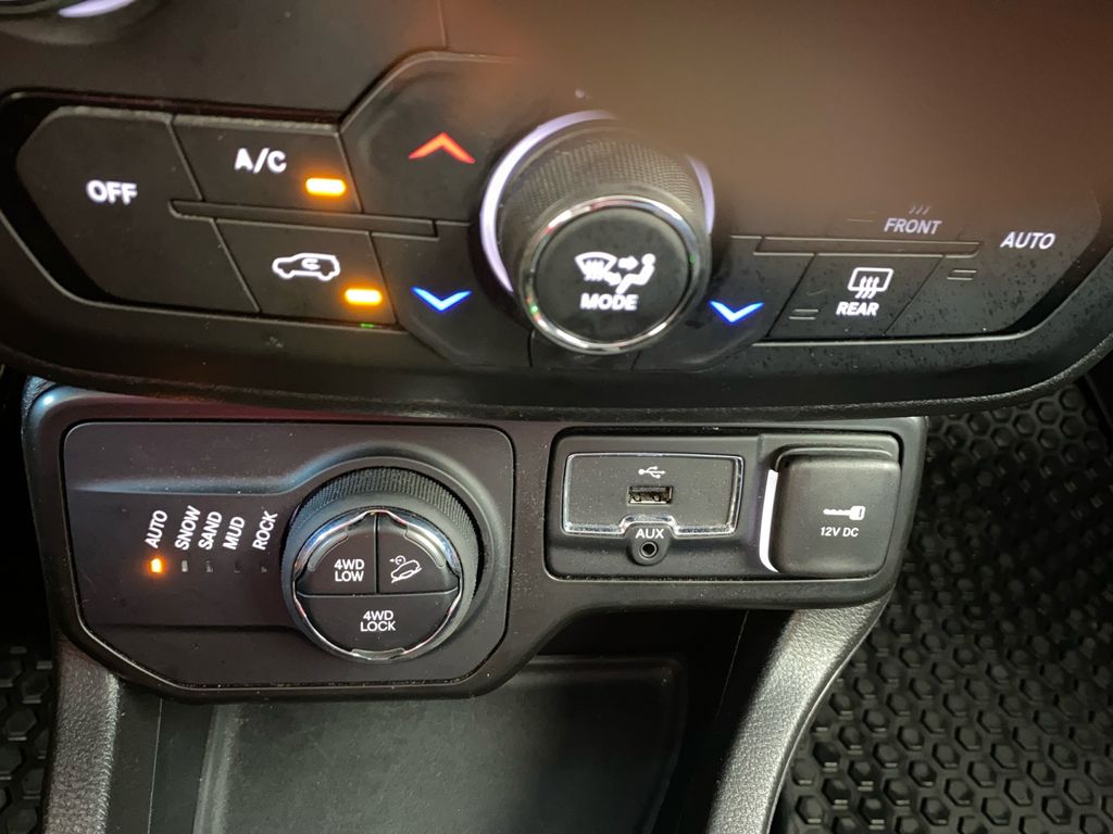 2023 Jeep Renegade Trailhawk photo 26