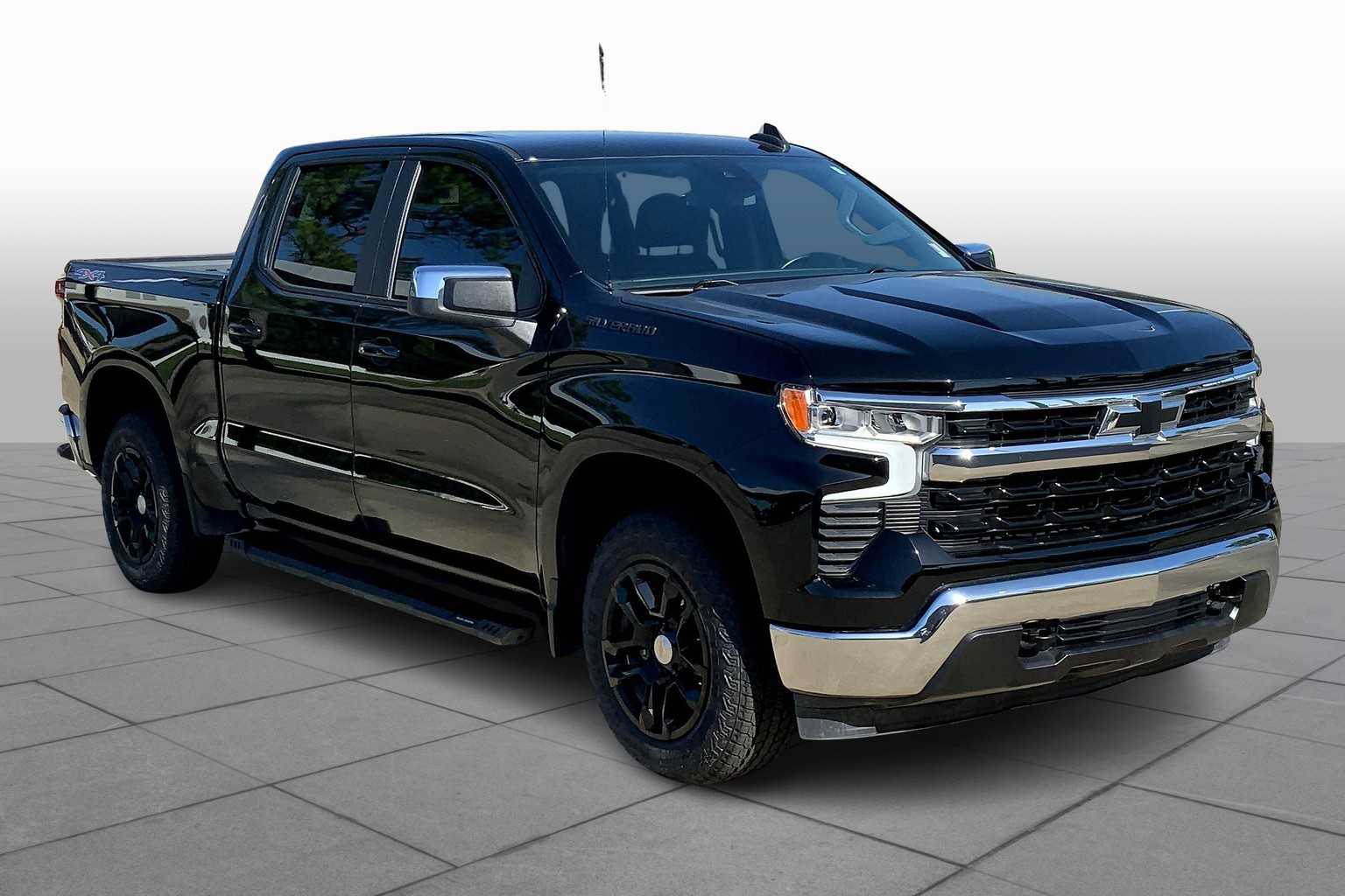 2023 Chevrolet Silverado 1500 LT photo 2