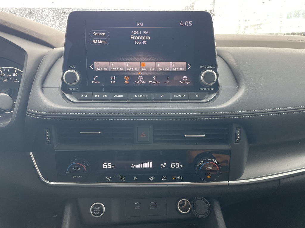 2023 Nissan Rogue SV photo 16