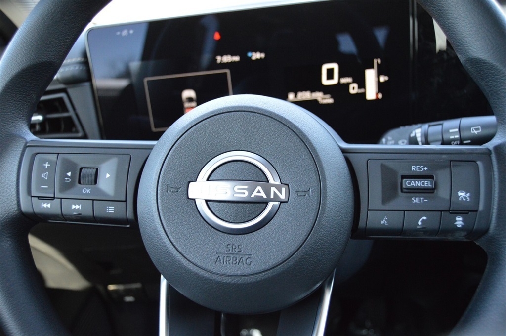 2025 Nissan Kicks SV photo 36