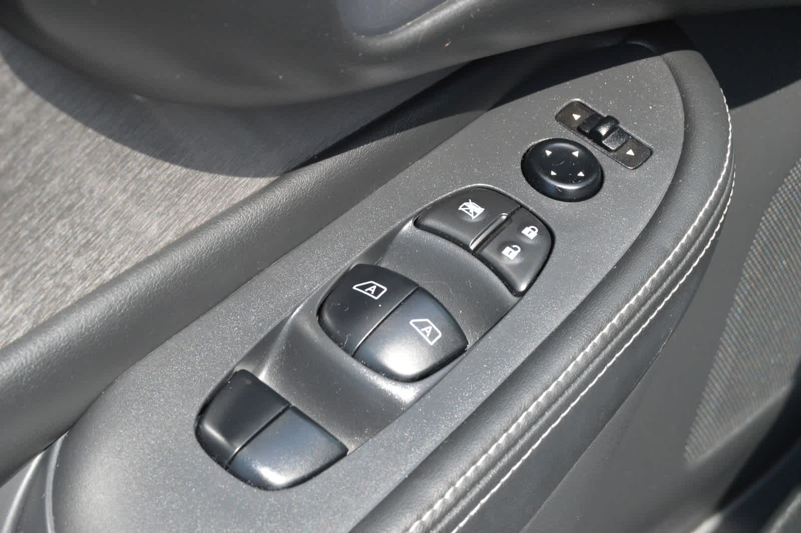 2020 Nissan Murano S photo 17