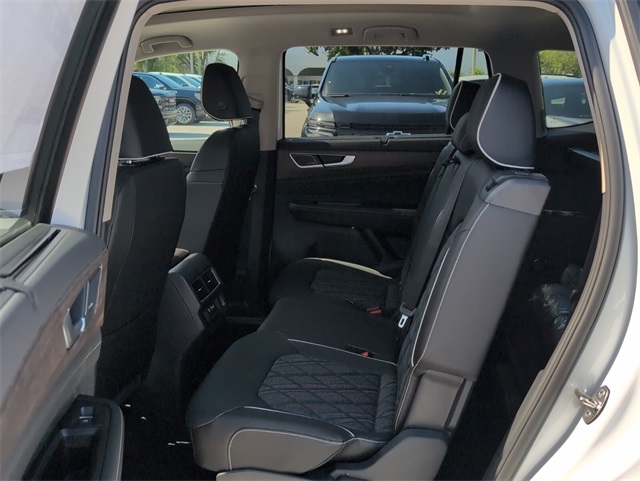 2025 Volkswagen Atlas SEL Premium R-Line photo 6