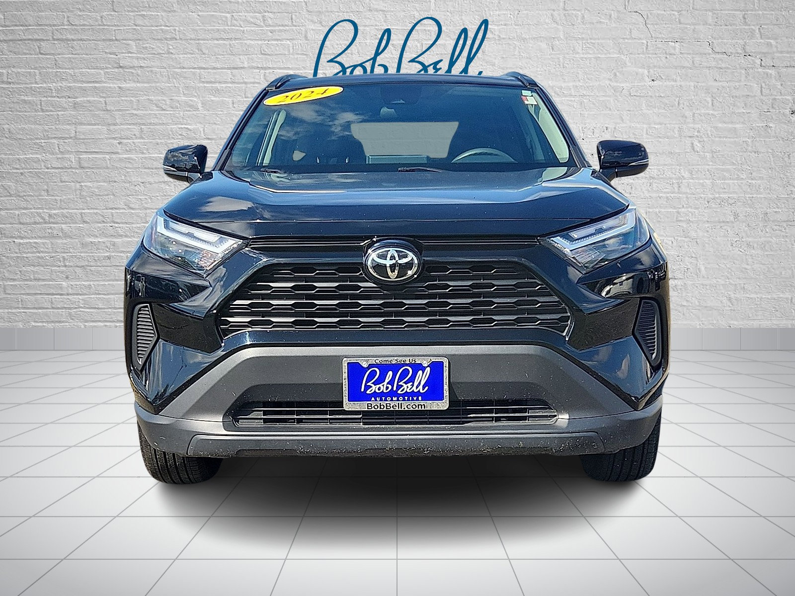 2024 Toyota RAV4 XLE photo 2