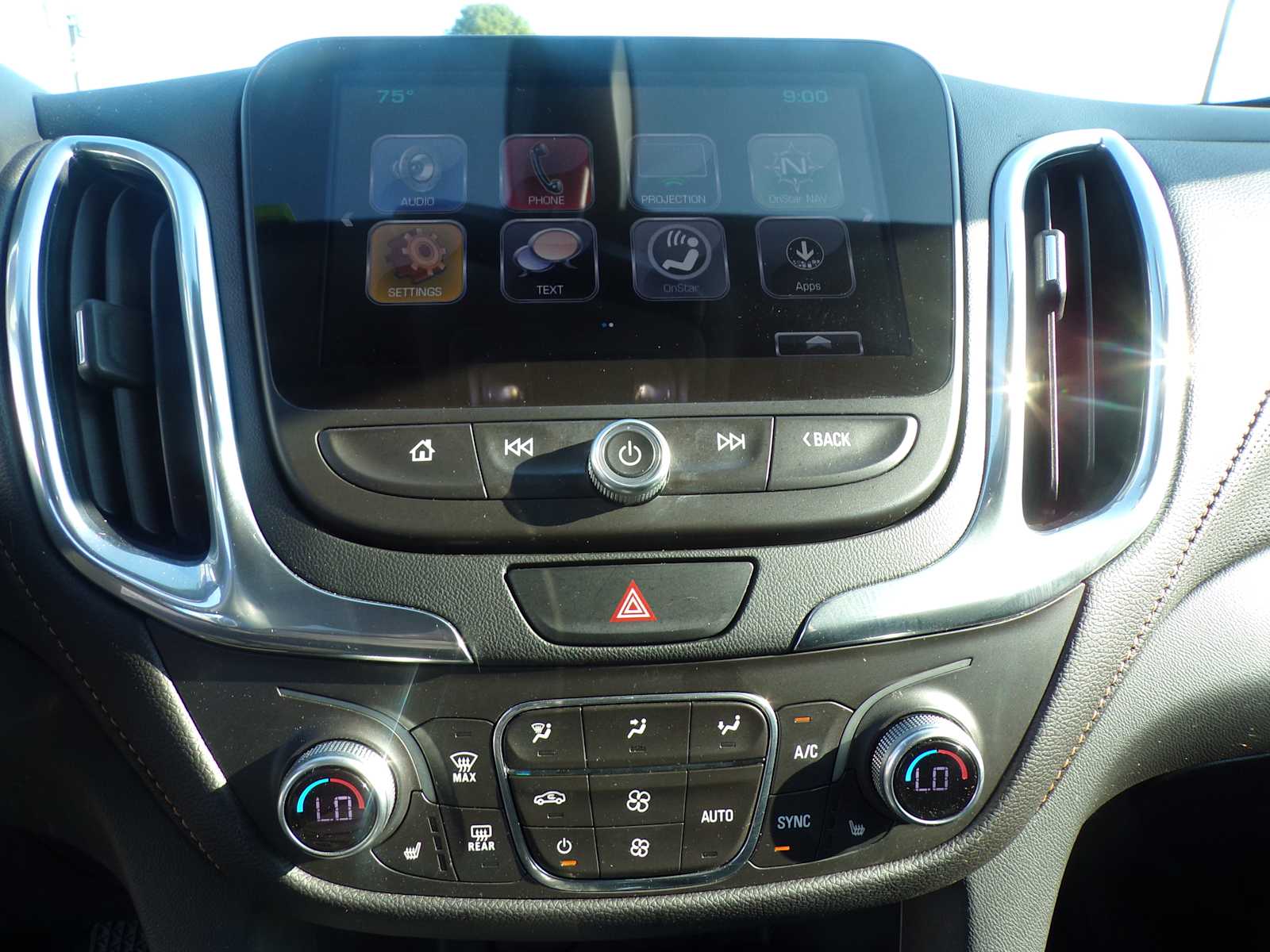 2018 Chevrolet Equinox Premier photo 11