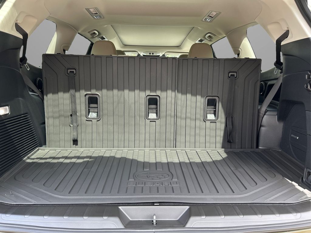 2025 Subaru Ascent Limited photo 11