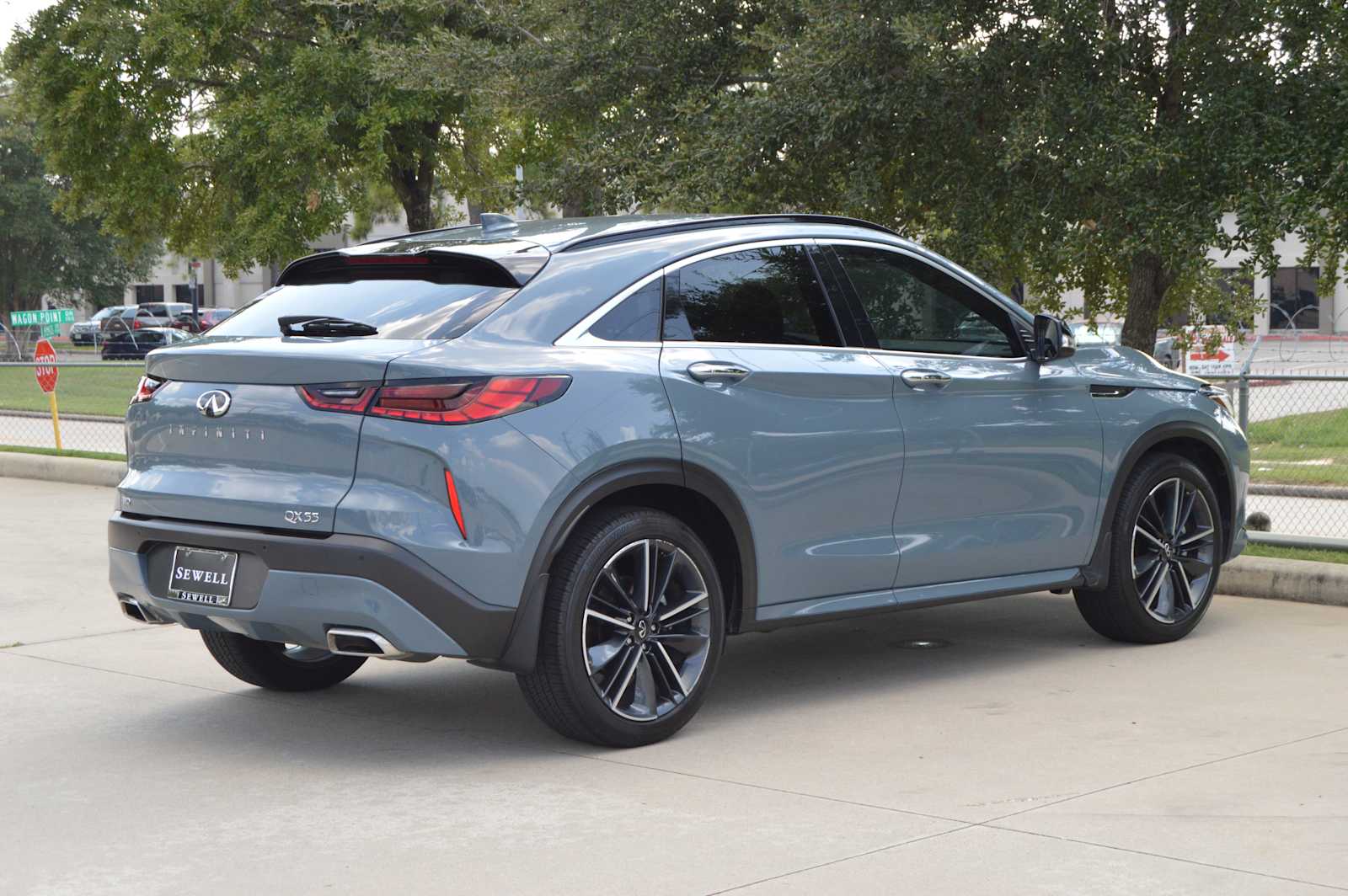 2023 Infiniti QX55 Luxe photo 4