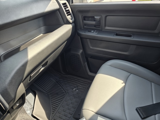 2025 Ram 2500 Tradesman photo 17