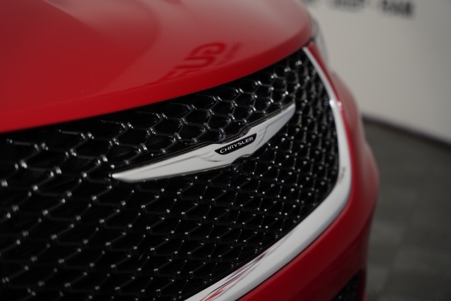 2026 Chrysler Pacifica photo 39
