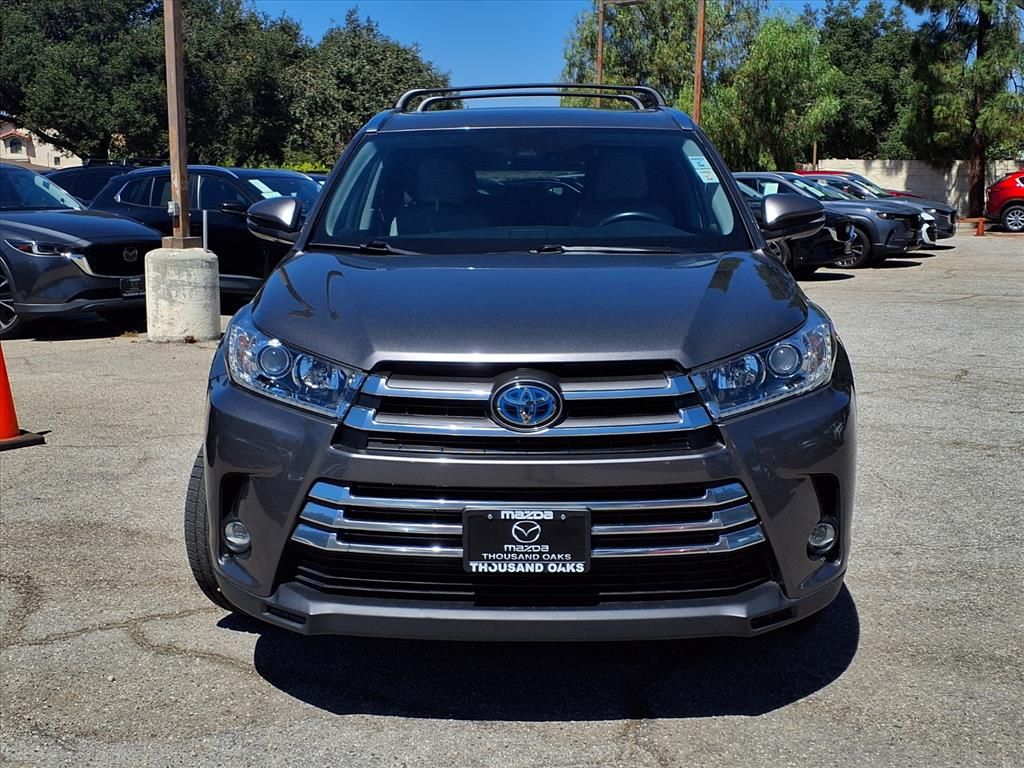 2019 Toyota Highlander Hybrid Limited photo 2