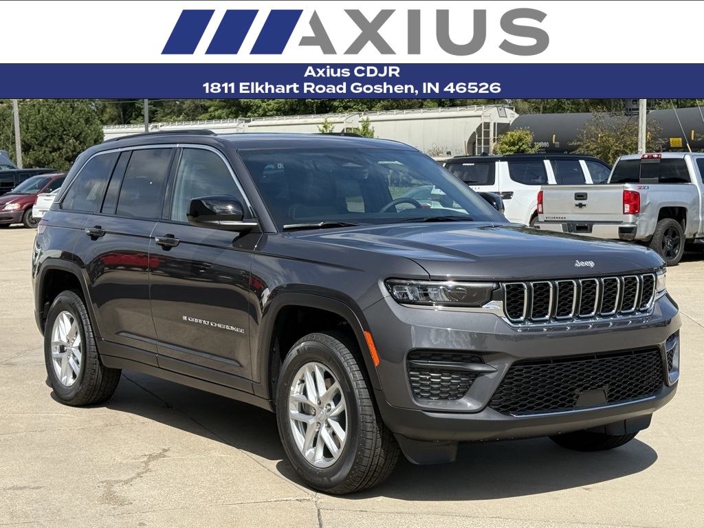 2025 Jeep Grand Cherokee Laredo