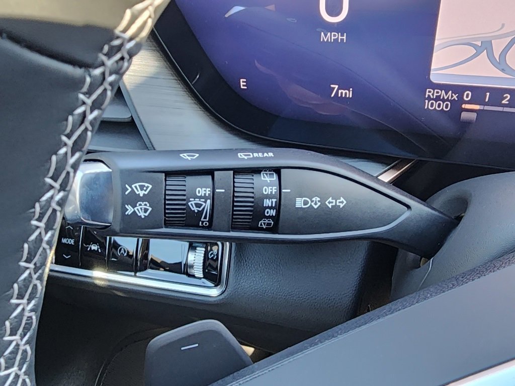 2025 Buick Envision Sport Touring photo 19