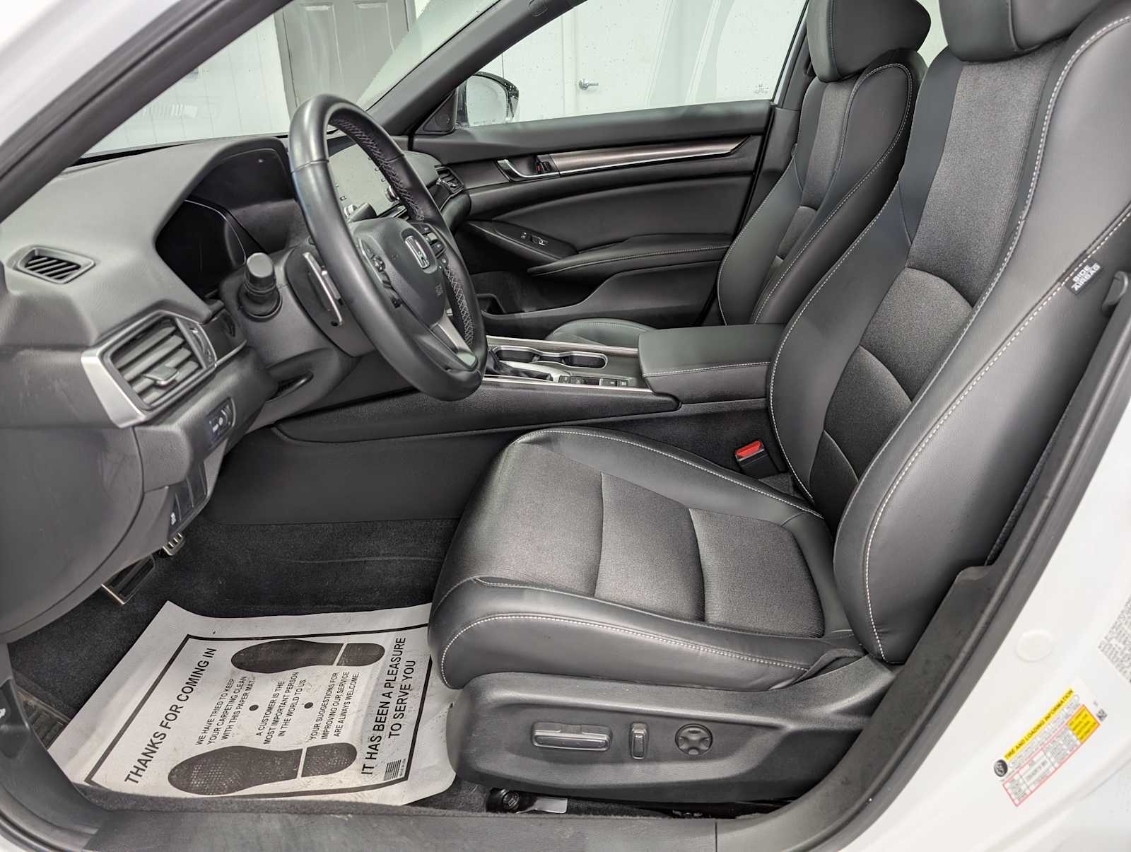 2022 Honda Accord Sport photo 2