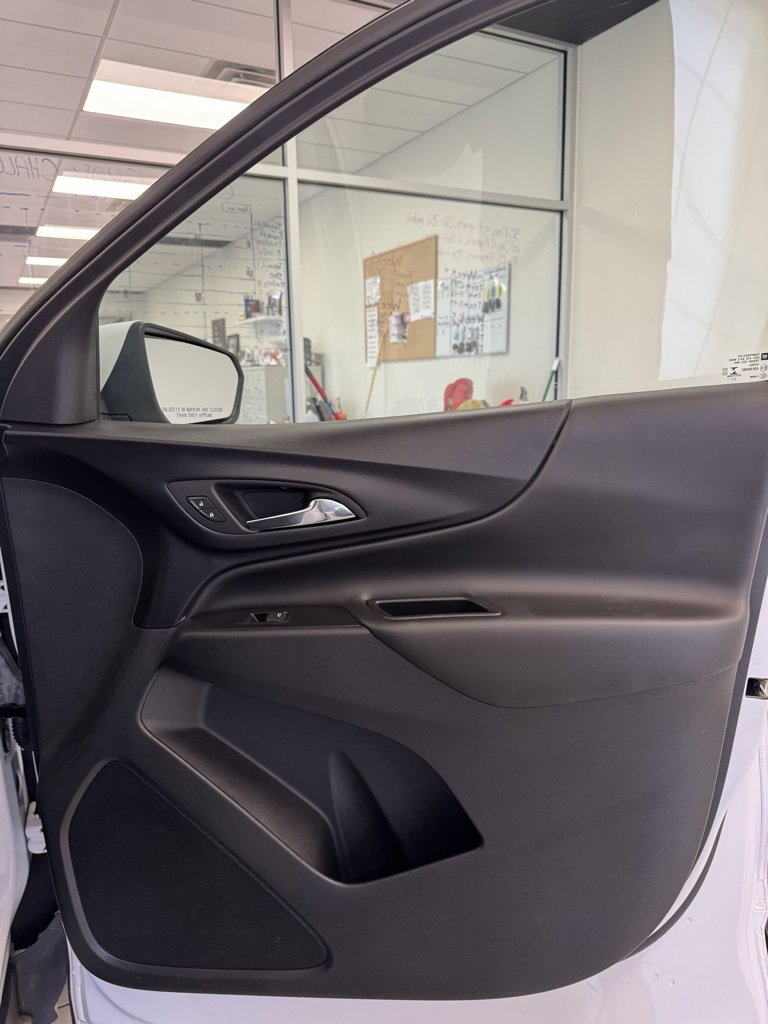 2023 Chevrolet Equinox LT photo 23