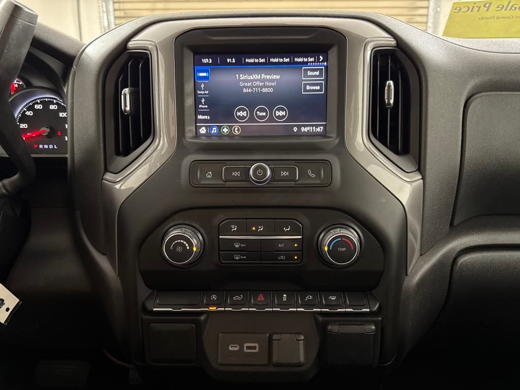 2021 Chevrolet Silverado 1500 Custom photo 14