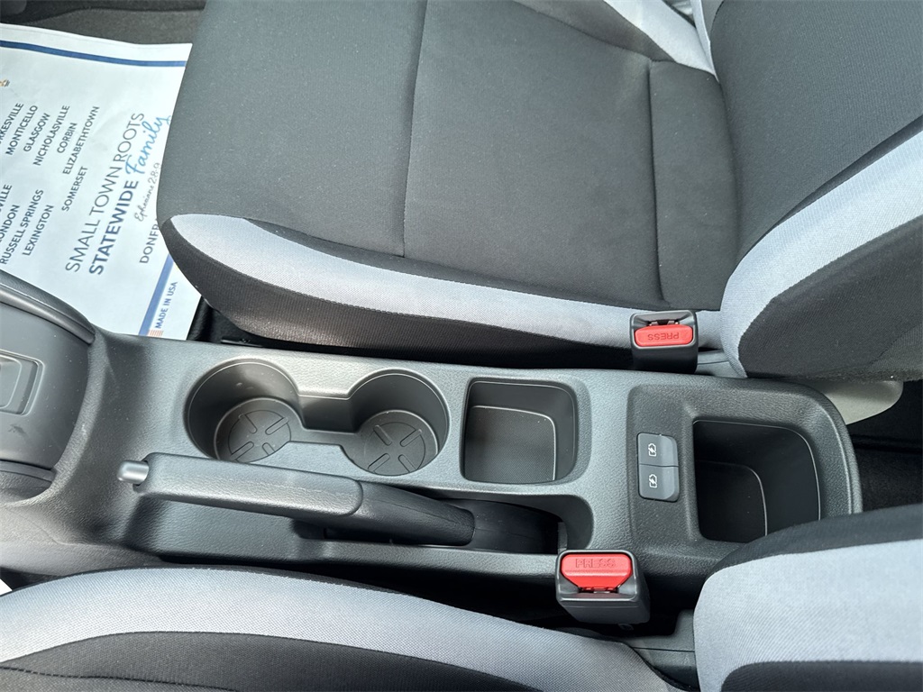 2025 Nissan Versa 1.6 S photo 26