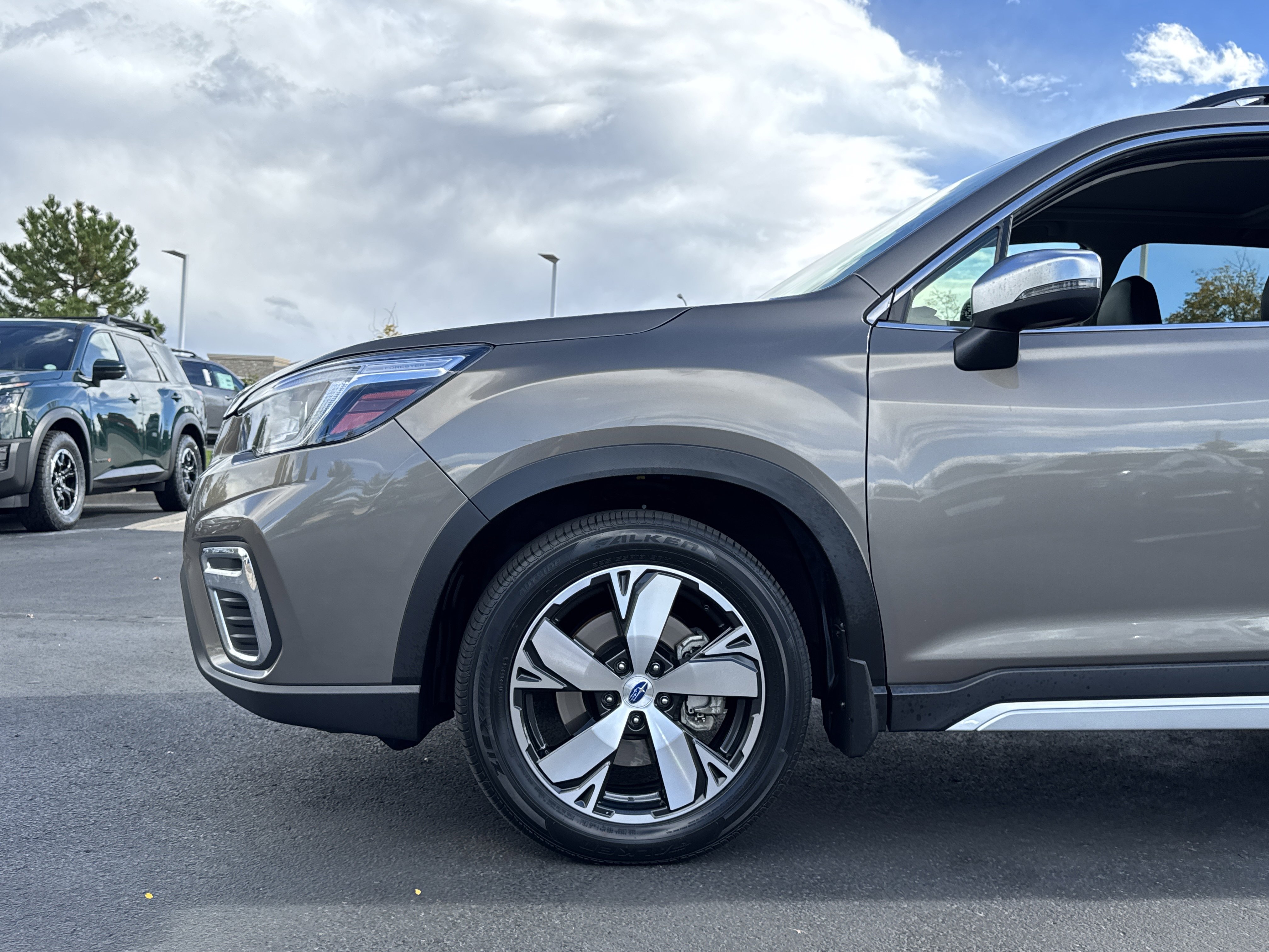 2019 Subaru Forester Touring photo 3