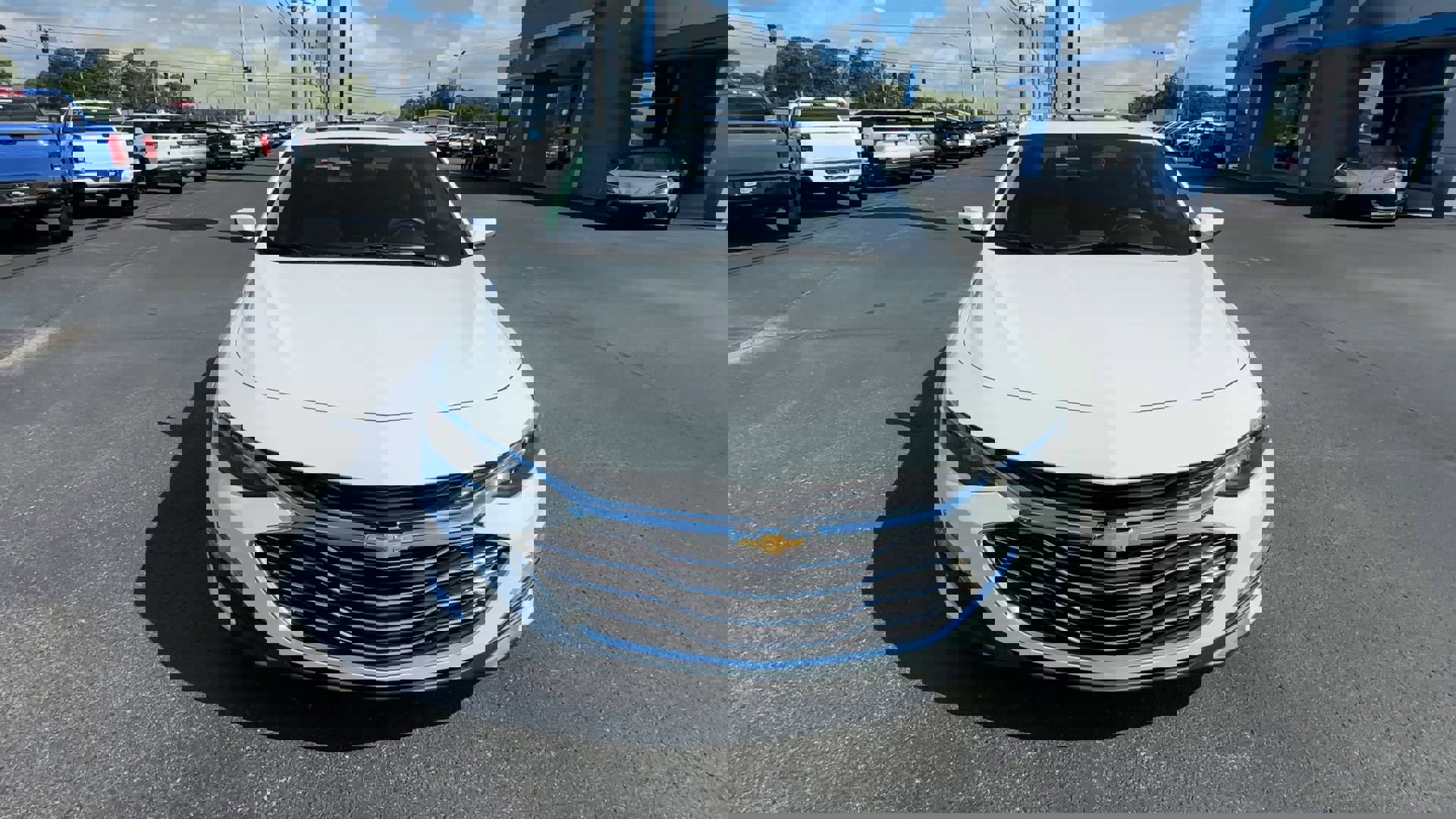 2024 Chevrolet Malibu 1LT photo 2