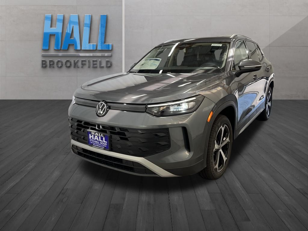2025 Volkswagen Tiguan SE's photo