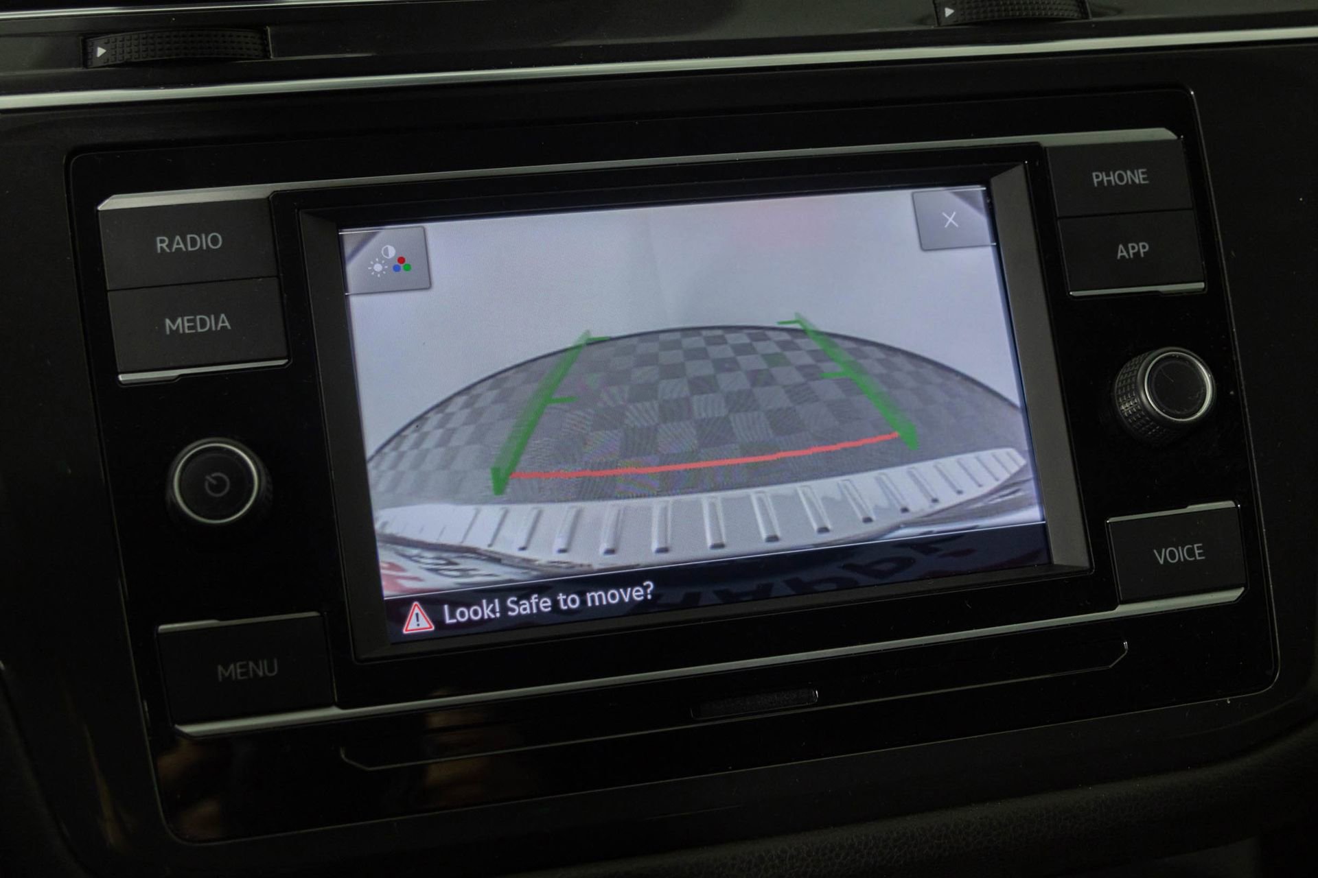 2022 Volkswagen Tiguan S photo 3