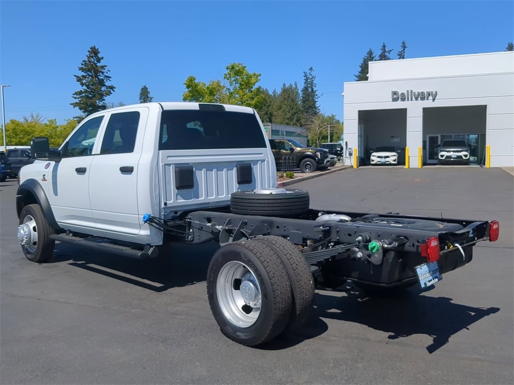 2024 Ram 4500 Tradesman photo 3