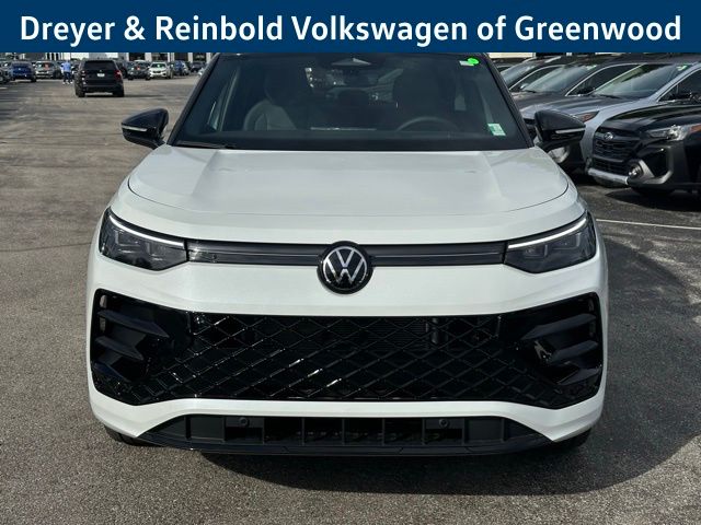 2026 Volkswagen Tiguan SE R-Line Black photo 2