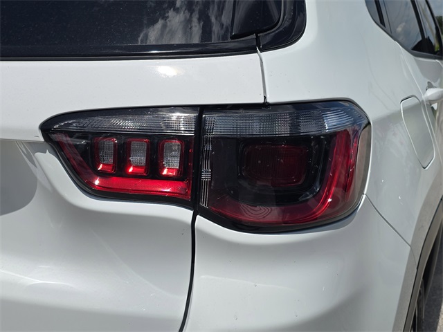 2025 Jeep Compass Latitude photo 4
