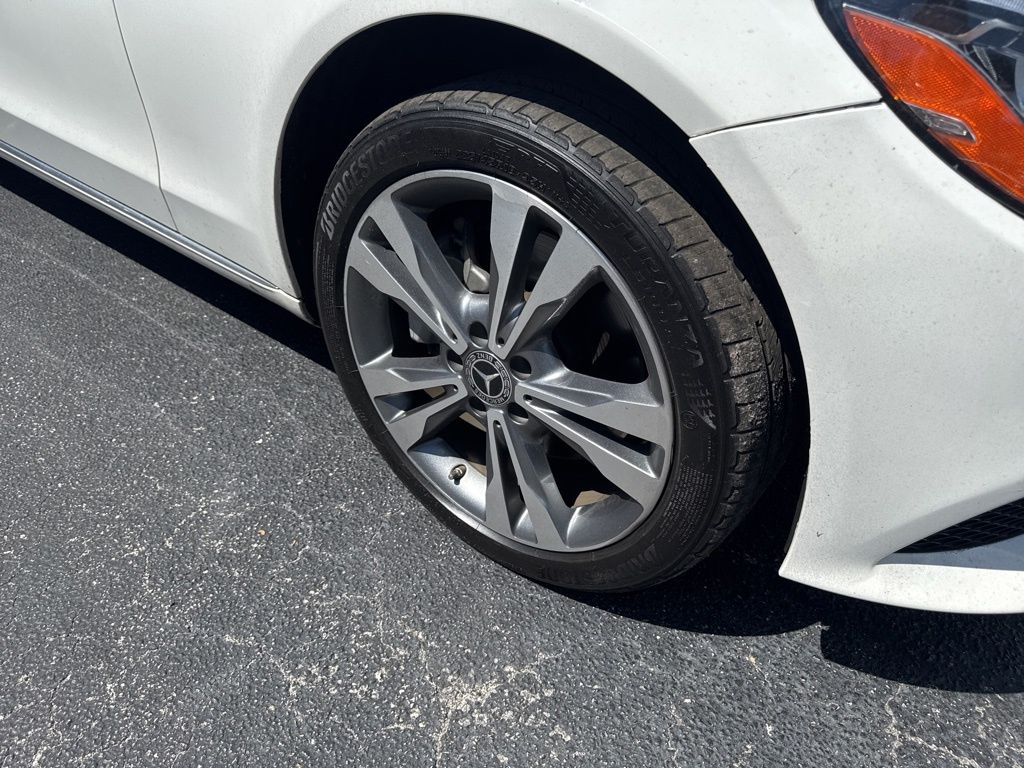 2021 Mercedes Benz C 300 photo 4