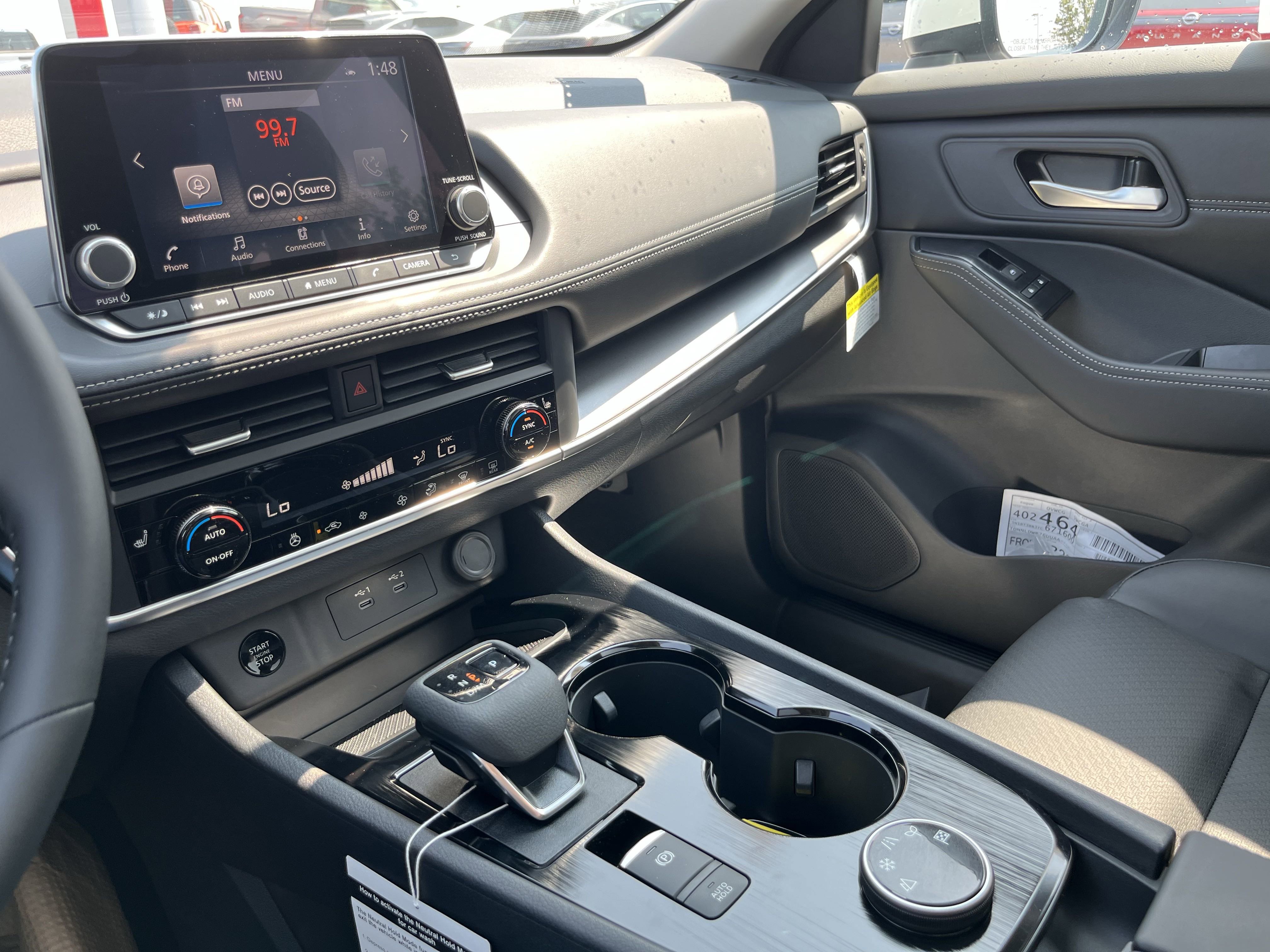 2026 Nissan Rogue SV photo 12