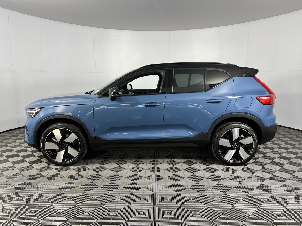 2023 Volvo XC40 Recharge Ultimate photo 8