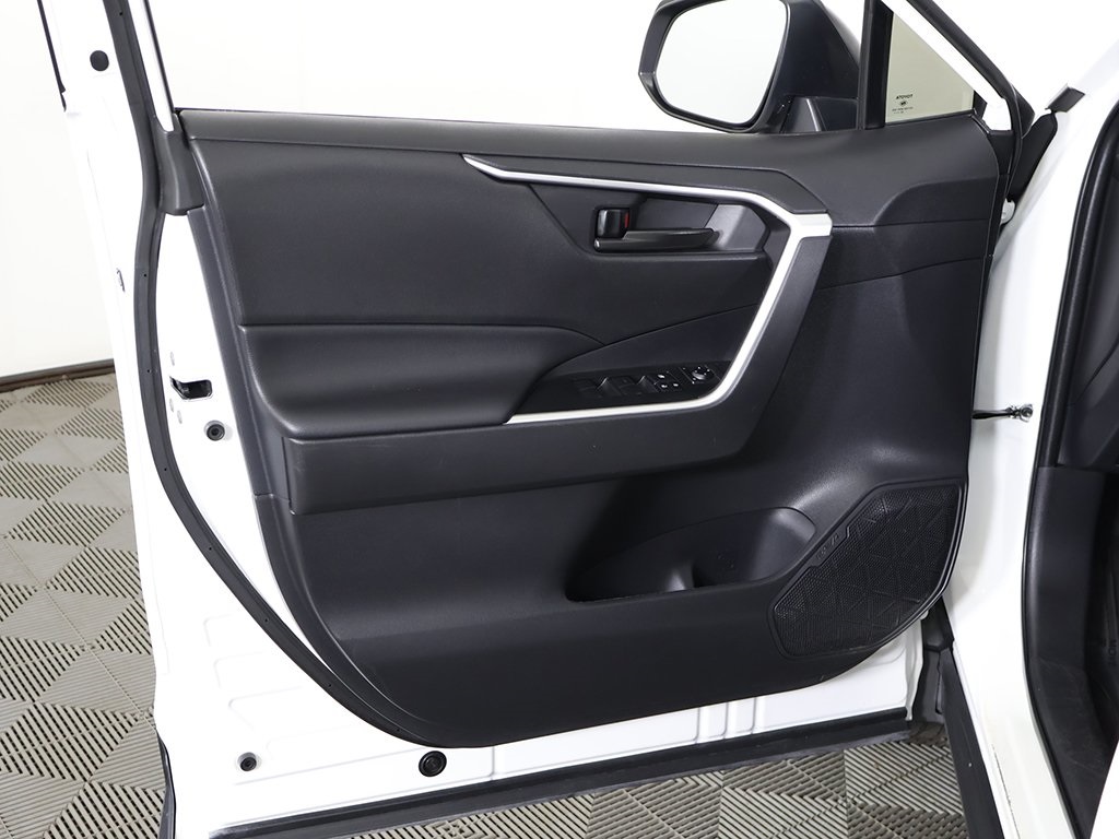 2024 Toyota RAV4 Hybrid LE photo 15