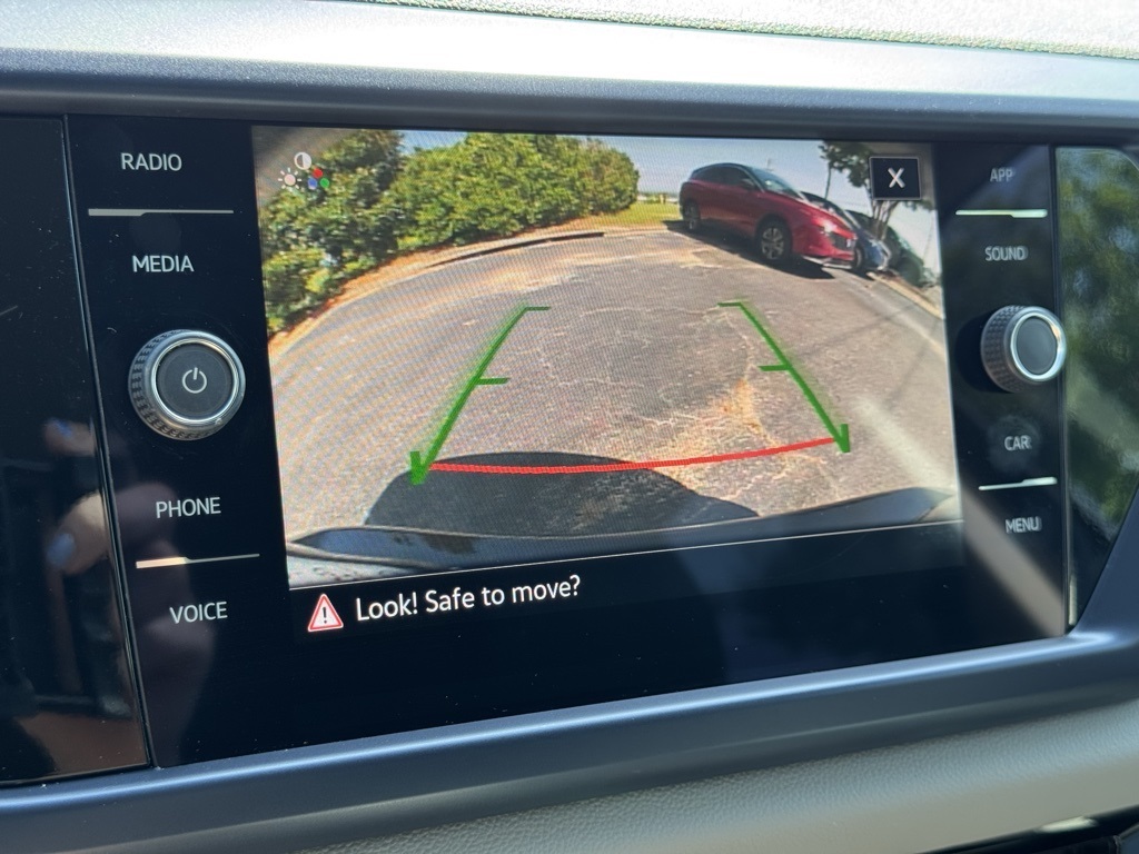 2023 Volkswagen Taos SE photo 25
