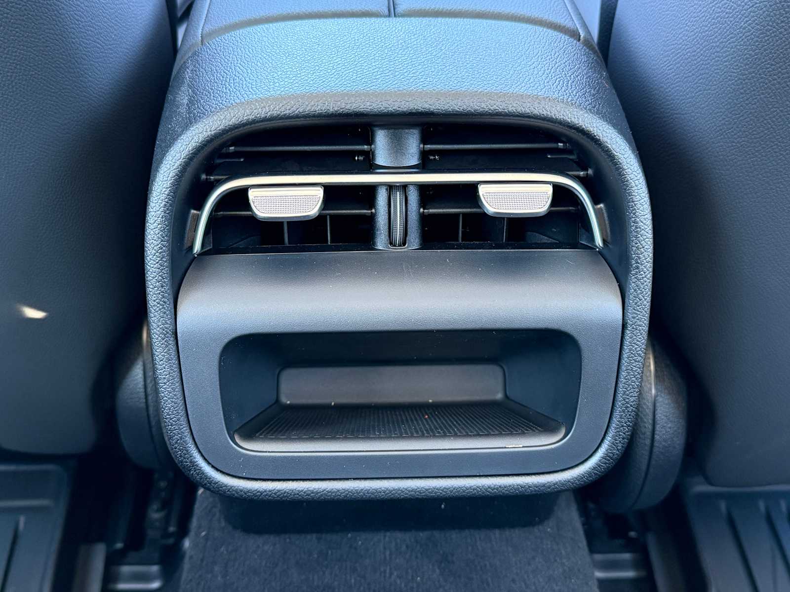 2025 Mercedes-Benz E-Class E350 - Photo 16