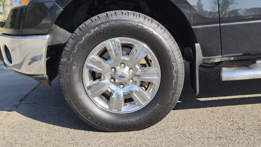 2012 Ford F-150 XLT photo 12